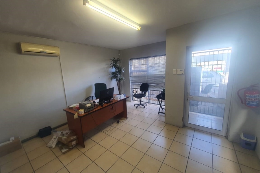 To Let commercial Property for Rent in Walmer Eastern Cape